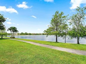 5051 Wiles Road 107, Coconut Creek FL 33073