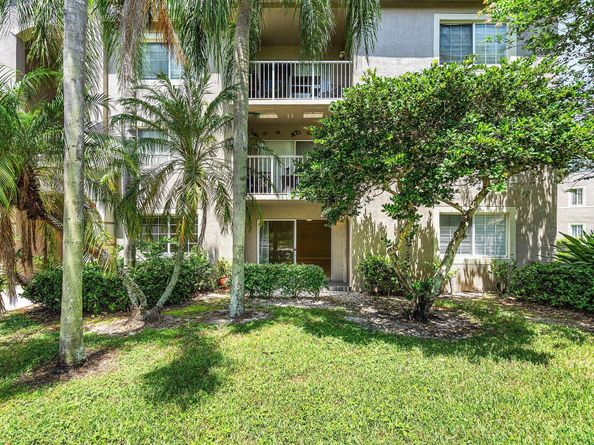 5051 Wiles Road 107, Coconut Creek FL 33073