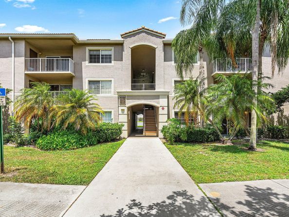 5051 Wiles Road 107, Coconut Creek FL 33073