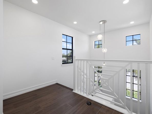 309 Cascade Lane, Palm Beach Shores FL 33404