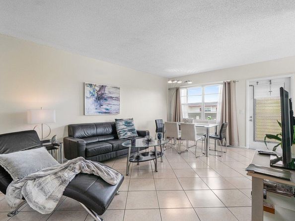 281 Fanshaw G, Boca Raton FL 33434