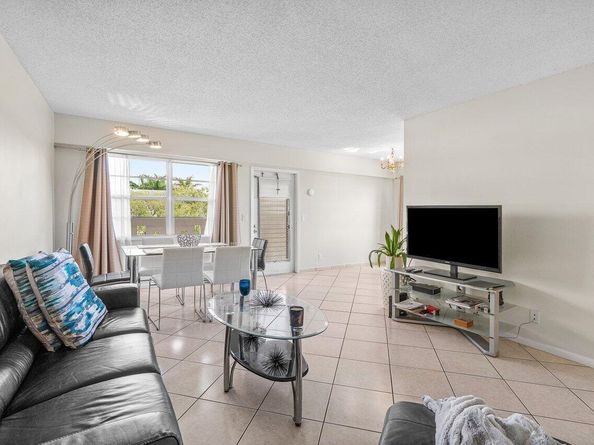 281 Fanshaw G, Boca Raton FL 33434