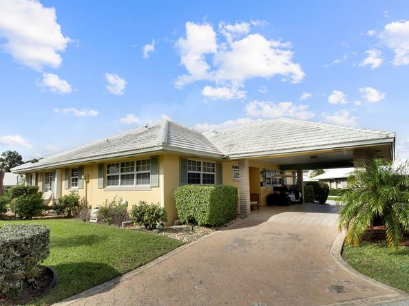 343 Yorktowne Circle, Atlantis FL 33462