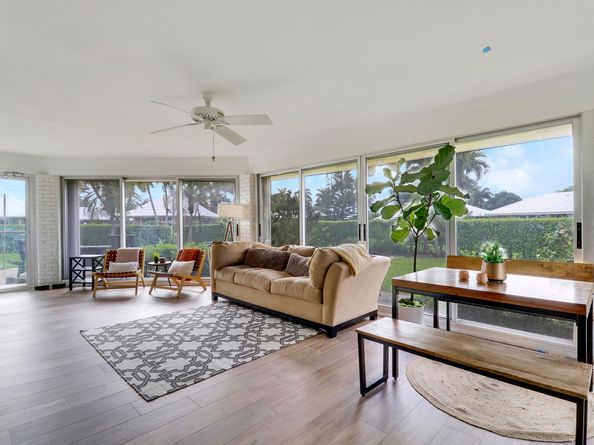 343 Yorktowne Circle, Atlantis FL 33462