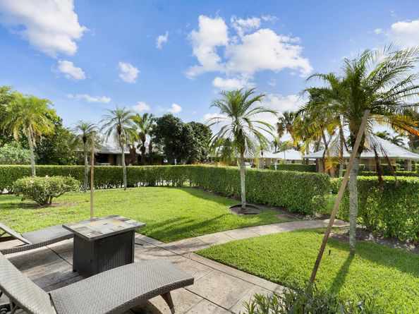 343 Yorktowne Circle, Atlantis FL 33462