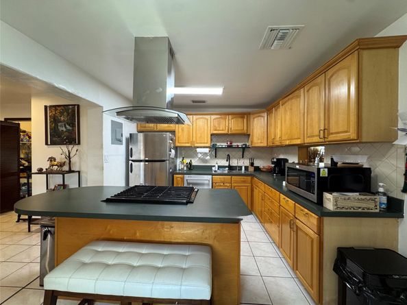 1007 N 31st Rd, Hollywood FL 33021