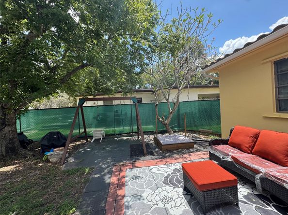 1007 N 31st Rd, Hollywood FL 33021