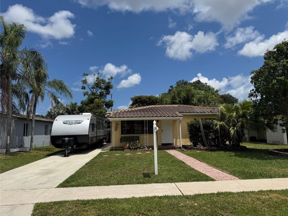 1007 N 31st Rd, Hollywood FL 33021