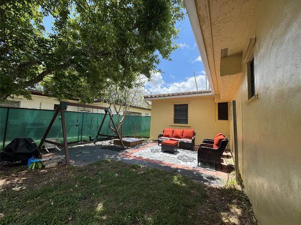 1007 N 31st Rd, Hollywood FL 33021