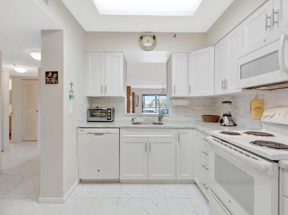 14425 Strathmore Lane 304, Delray Beach FL 33446