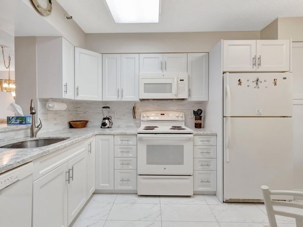14425 Strathmore Lane 304, Delray Beach FL 33446