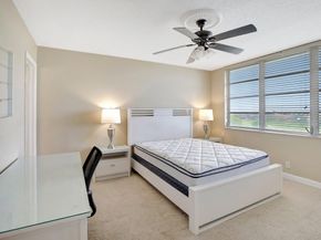 3300 W Rolling Hills Circle 705, Davie FL 33328