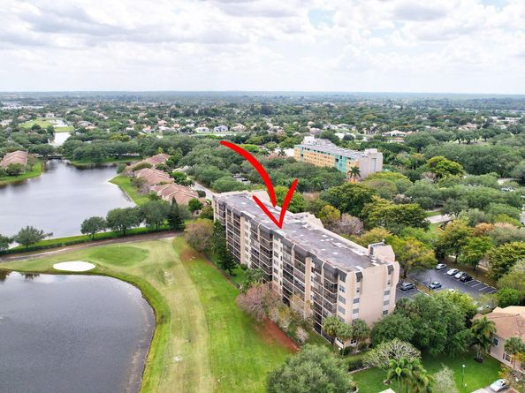 3300 W Rolling Hills Circle 705, Davie FL 33328