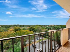 3300 W Rolling Hills Circle 705, Davie FL 33328