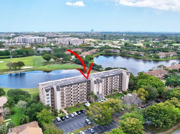 3300 W Rolling Hills Circle 705, Davie FL 33328