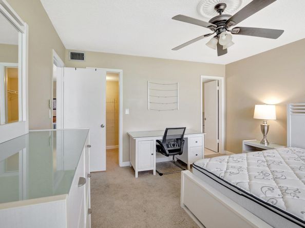 3300 W Rolling Hills Circle 705, Davie FL 33328