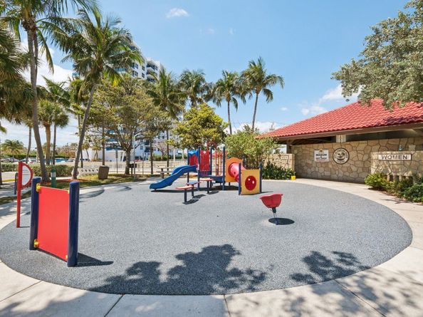 3402 N Leigh Rd, Pompano Beach FL 33062