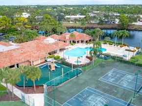 300 Crosswinds Drive D1, Greenacres FL 33413