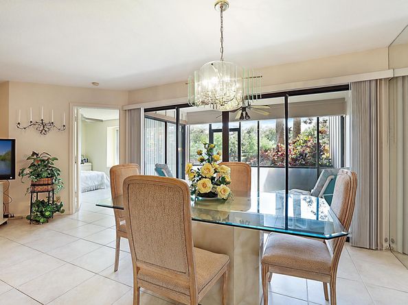 300 Crosswinds Drive D1, Greenacres FL 33413