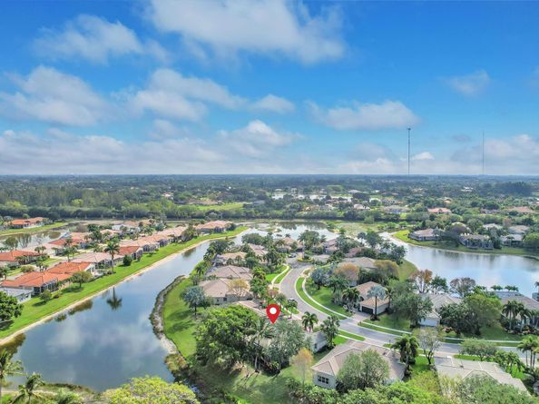 6585 Murano Way, Lake Worth FL 33467