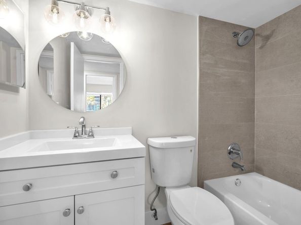 5821 Washington Street 21, Hollywood FL 33023