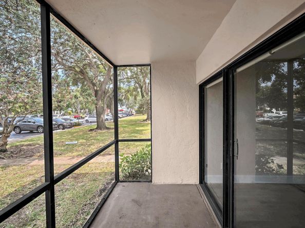 5821 Washington Street 21, Hollywood FL 33023