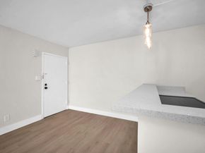 5821 Washington Street 21, Hollywood FL 33023