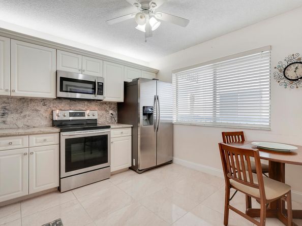 6698 10th Avenue N 320, Lake Worth FL 33467