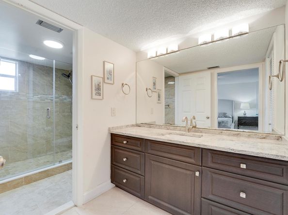 6698 10th Avenue N 320, Lake Worth FL 33467