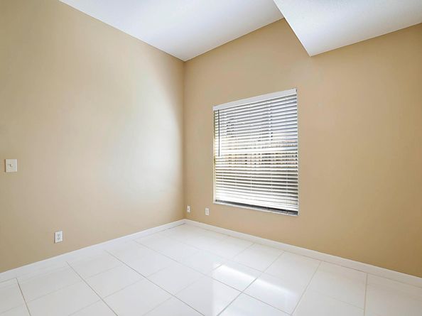 227 Shorewood Way, Jupiter FL 33458