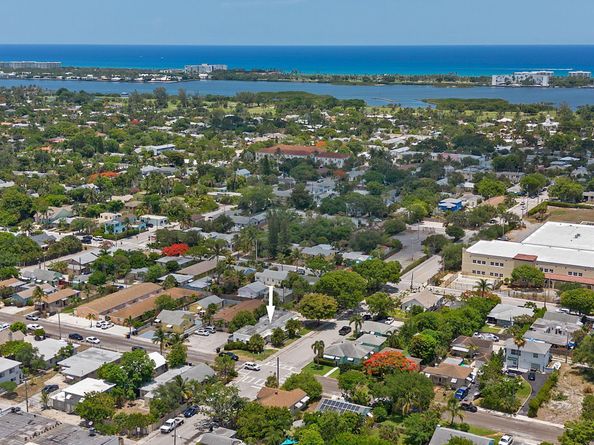 902 N J Street, Lake Worth Beach FL 33460