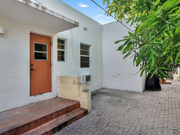 902 N J Street, Lake Worth Beach FL 33460