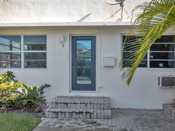902 N J Street, Lake Worth Beach FL 33460