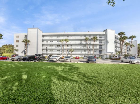 6400 NW 2nd Avenue 117, Boca Raton FL 33487