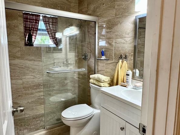 728 Ridge Road 35, Lantana FL 33462
