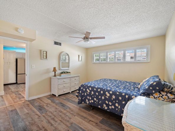 311 S Hollybrook Dr 104, Pembroke Pines FL 33025