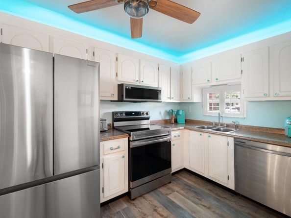 311 S Hollybrook Dr 104, Pembroke Pines FL 33025