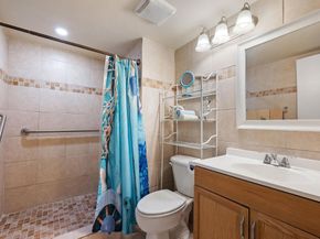 311 S Hollybrook Dr 104, Pembroke Pines FL 33025