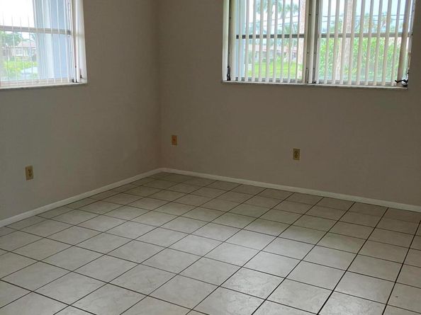 2886 Fernley Drive E 92, West Palm Beach FL 33415