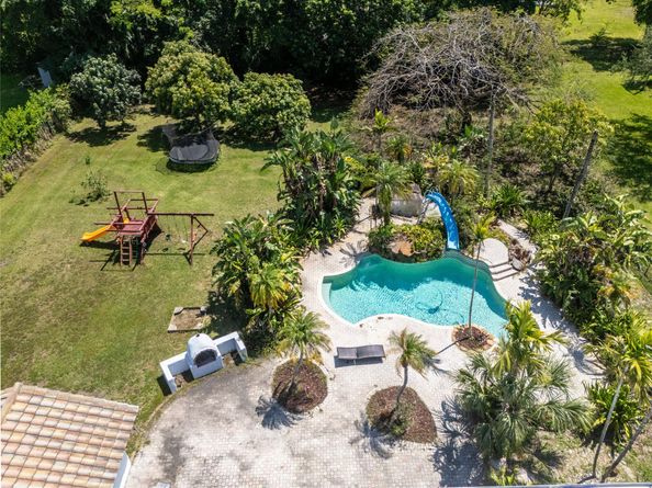 14463 SW 16th Ct, Davie FL 33325