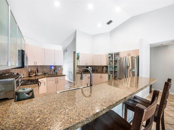 14463 SW 16th Ct, Davie FL 33325
