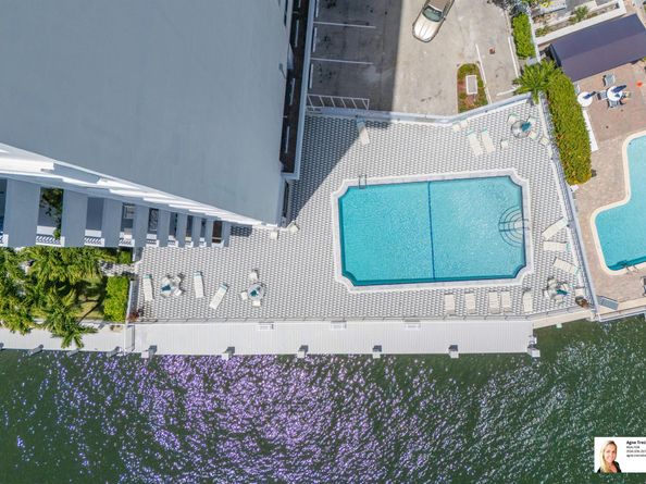 137 Golden Isles Drive 806, Hallandale Beach FL 33009