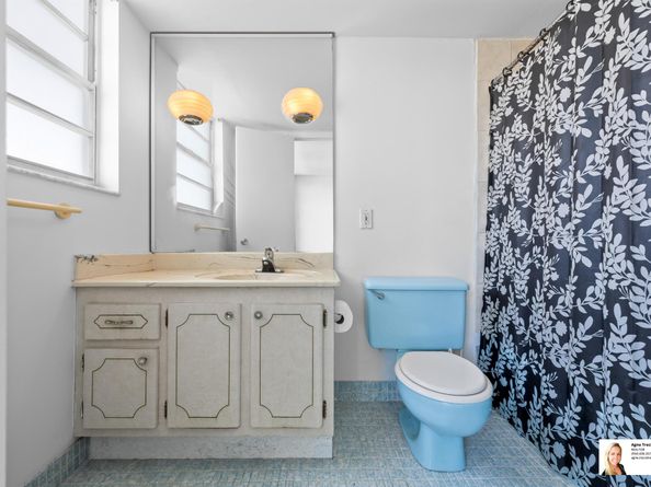 137 Golden Isles Drive 806, Hallandale Beach FL 33009