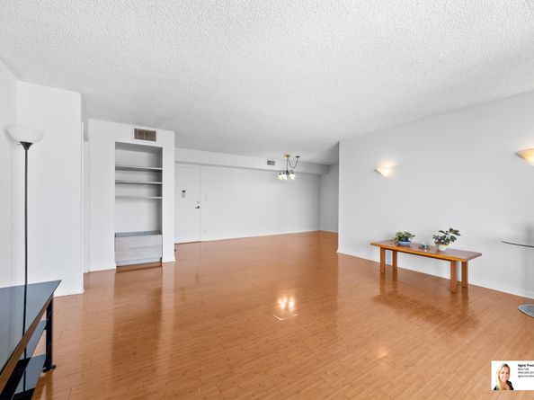 137 Golden Isles Drive 806, Hallandale Beach FL 33009