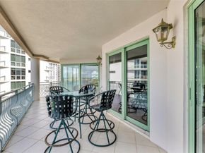 301 N Birch Rd 8N, Fort Lauderdale FL 33304