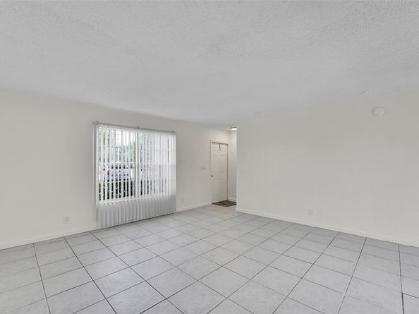 7505 Kimberly Blvd 127, North Lauderdale FL 33068