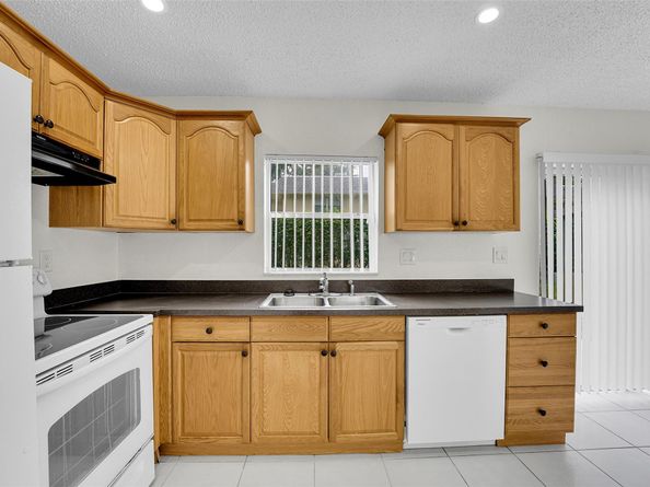 7505 Kimberly Blvd 127, North Lauderdale FL 33068