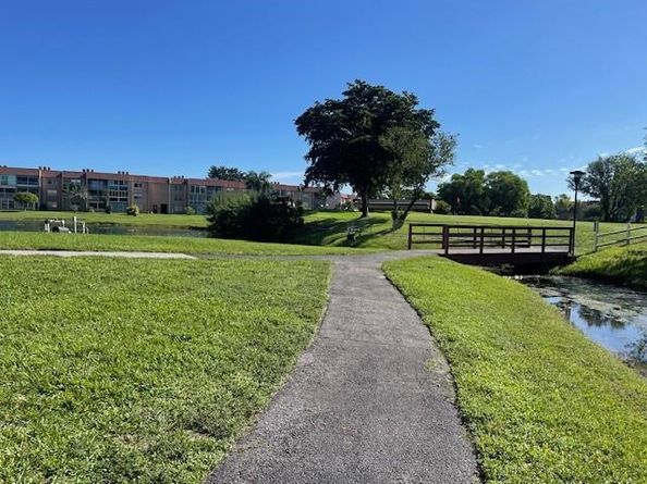 9861 Sunrise Lakes Blvd 307, Sunrise FL 33322