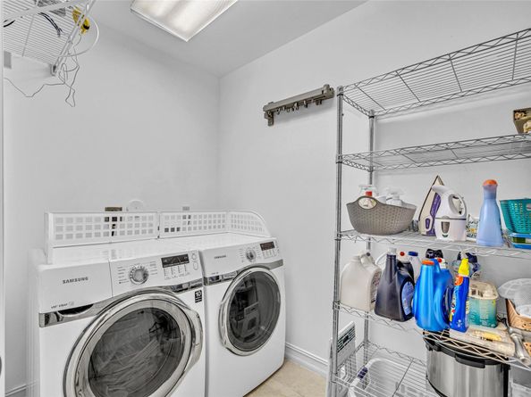 913 NE 17th Way *, Fort Lauderdale FL 33304