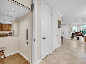 913 NE 17th Way *, Fort Lauderdale FL 33304